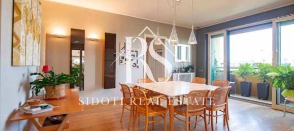 3 bedrooms Penthouse in Segrate, Italy No. 2583 12