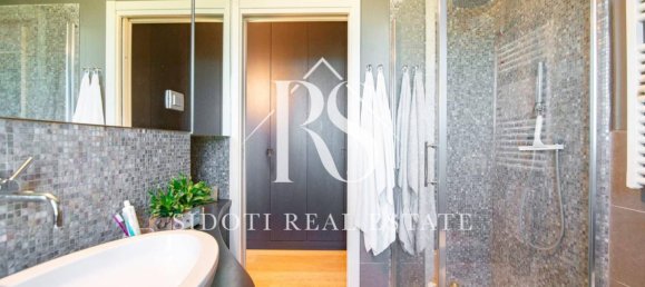 3 bedrooms Penthouse in Segrate, Italy No. 2583 35