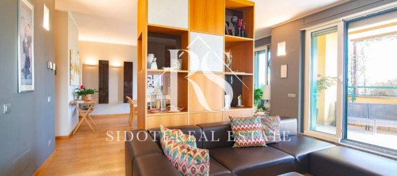 3 bedrooms Penthouse in Segrate, Italy No. 2583 3