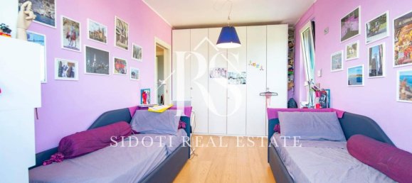 3 bedrooms Penthouse in Segrate, Italy No. 2583 18