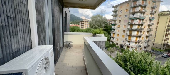 2 bedrooms Apartment in Como, Italy No. 319629 3
