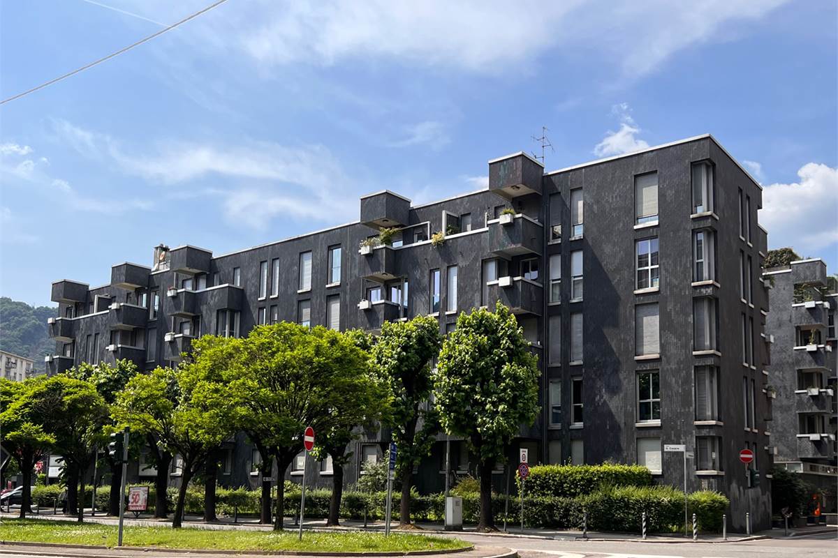 2 bedrooms Apartment in Como, Italy No. 319629