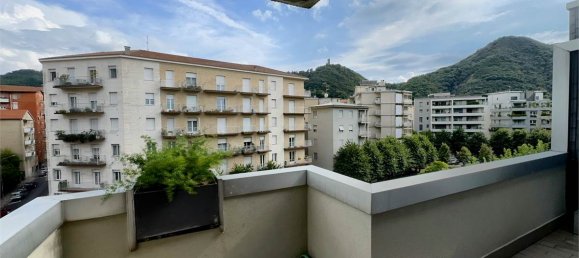 2 bedrooms Apartment in Como, Italy No. 319629 2
