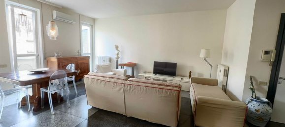2 bedrooms Apartment in Como, Italy No. 319629 4