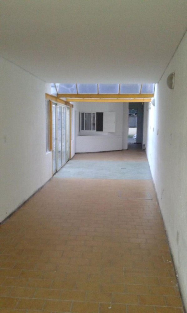 Casa de 5 dormitorios en Santa Fe, Argentina No. 4014