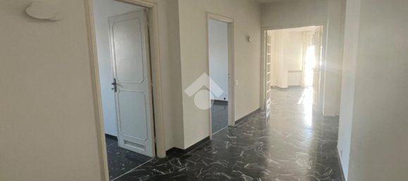 2 bedrooms Apartment in Albisola Superiore, Italy No. 329453 3