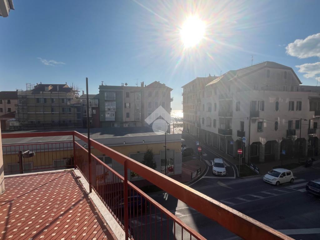 2 bedrooms Apartment in Albisola Superiore, Italy No. 329453