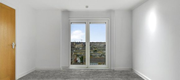 2 bedrooms Apartment in London, United Kingdom No. 10983 4