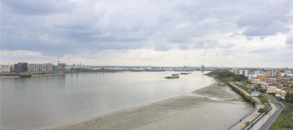 2 bedrooms Apartment in London, United Kingdom No. 10983 11