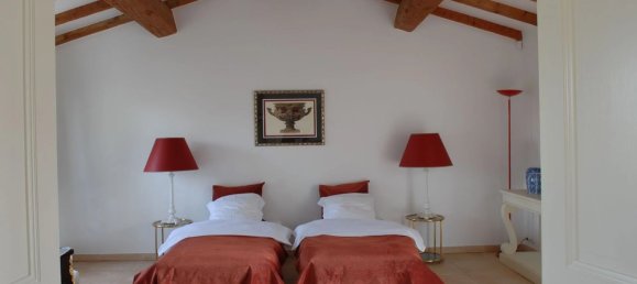 Propiedad comercial de 13 dormitorios en Le Lavandou, France No. 1989 29