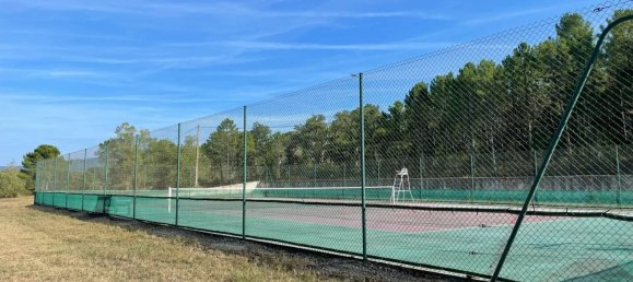 Propiedad comercial de 13 dormitorios en Le Lavandou, France No. 1989 10