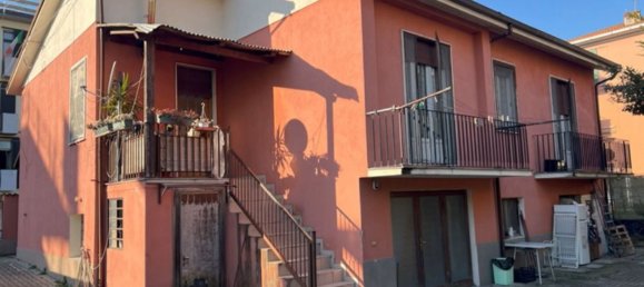 6-Zimmer Villa in Mortara, Italy, Nr. 332701 2