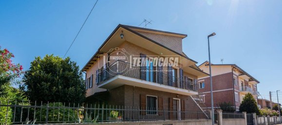 Villa de 4 dormitorios en Casalgrande, Italy No. 319837 49