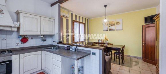 Villa de 4 dormitorios en Casalgrande, Italy No. 319837 22