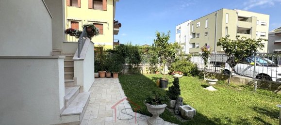 3 rooms Villa in Albignasego, Italy No. 281212 5