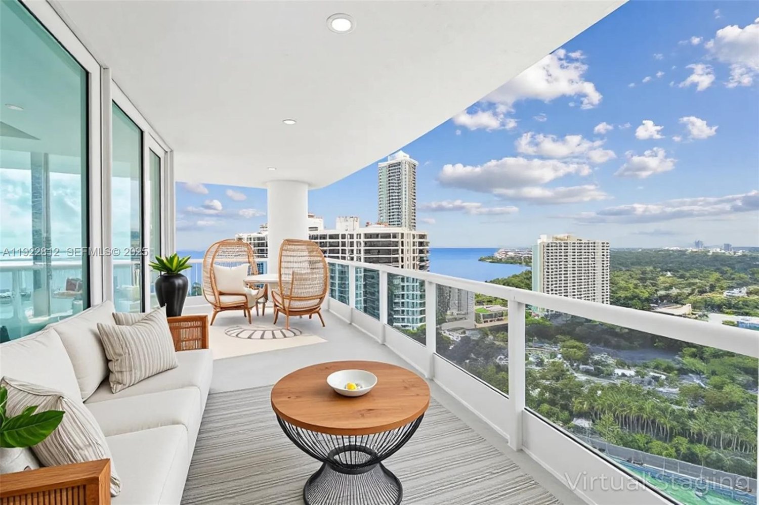 2 غرف نوم عقار تجاري في Miami, USA رقم 615008
