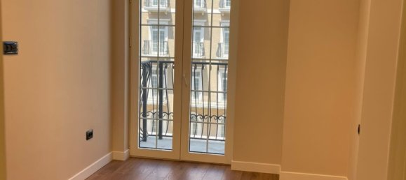 3 Schlafzimmer Wohnung in Chataj, Azerbaijan, Nr. 1993 4