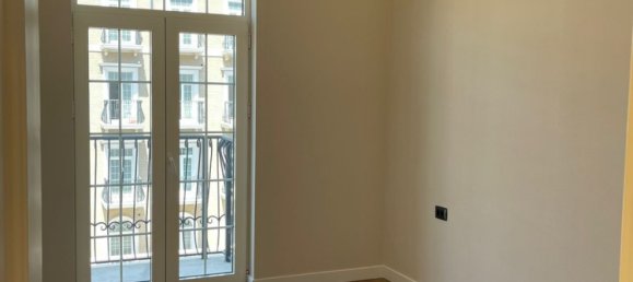 3 Schlafzimmer Wohnung in Chataj, Azerbaijan, Nr. 1993 5