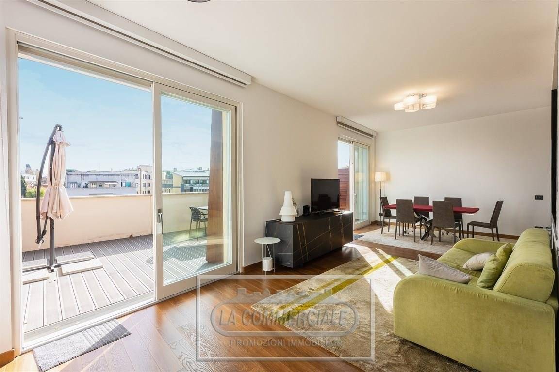 2 bedrooms Penthouse in Rome, Italy No. 205722