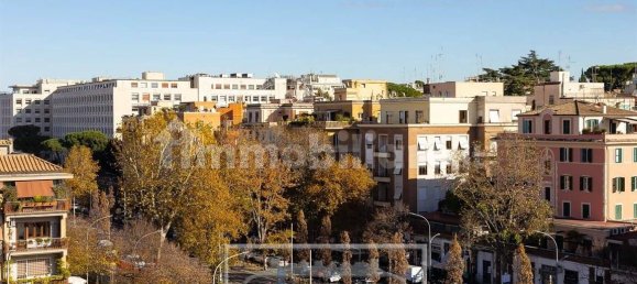 2 bedrooms Penthouse in Rome, Italy No. 205722 16