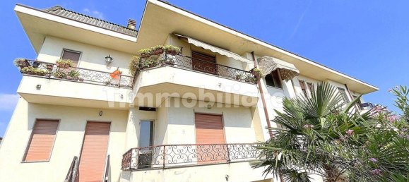 5 rooms Apartment in Inveruno, Italy No. 158932 3