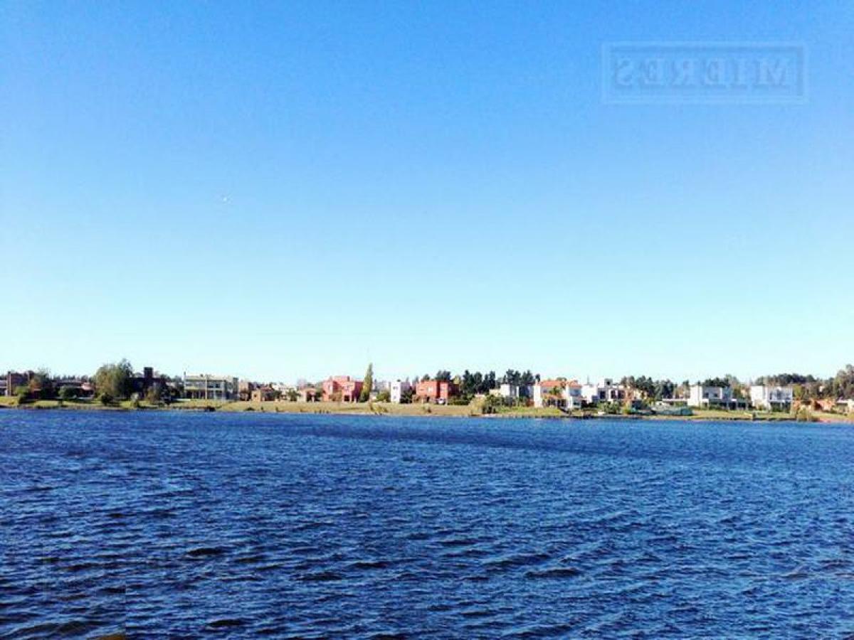  Land in Tigre, Argentina No. 115867