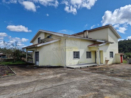 3 bedrooms House in Miranda do Corvo, Portugal No. 160711