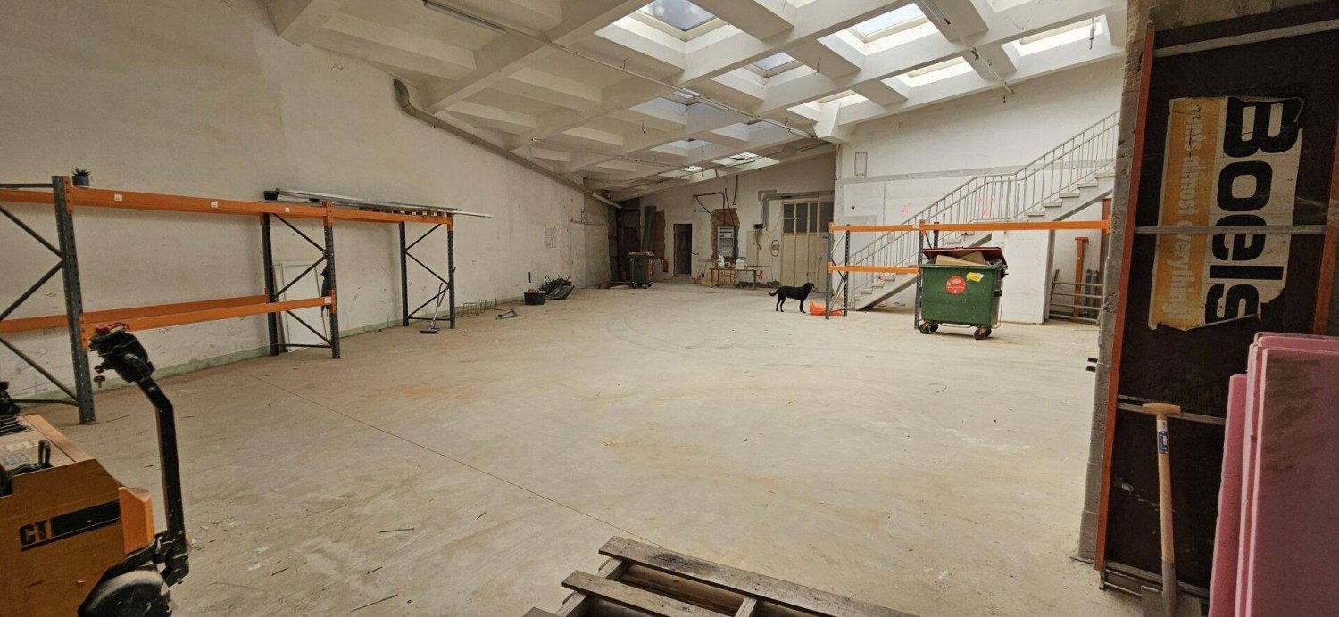 760m² Warehouse in Penzing, Austria No. 199219
