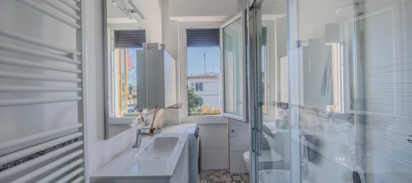 3 bedrooms Apartment in Florence, Italy No. 232114 15