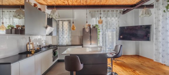 3 bedrooms Apartment in Florence, Italy No. 232114 3