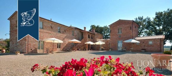 9 bedrooms Villa in Foiano della Chiana, Italy No. 331190 5