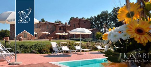 9 bedrooms Villa in Foiano della Chiana, Italy No. 331190 3