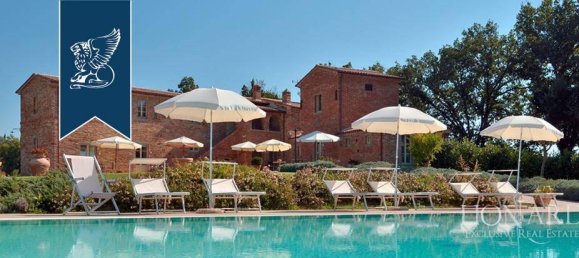 9 bedrooms Villa in Foiano della Chiana, Italy No. 331190 2