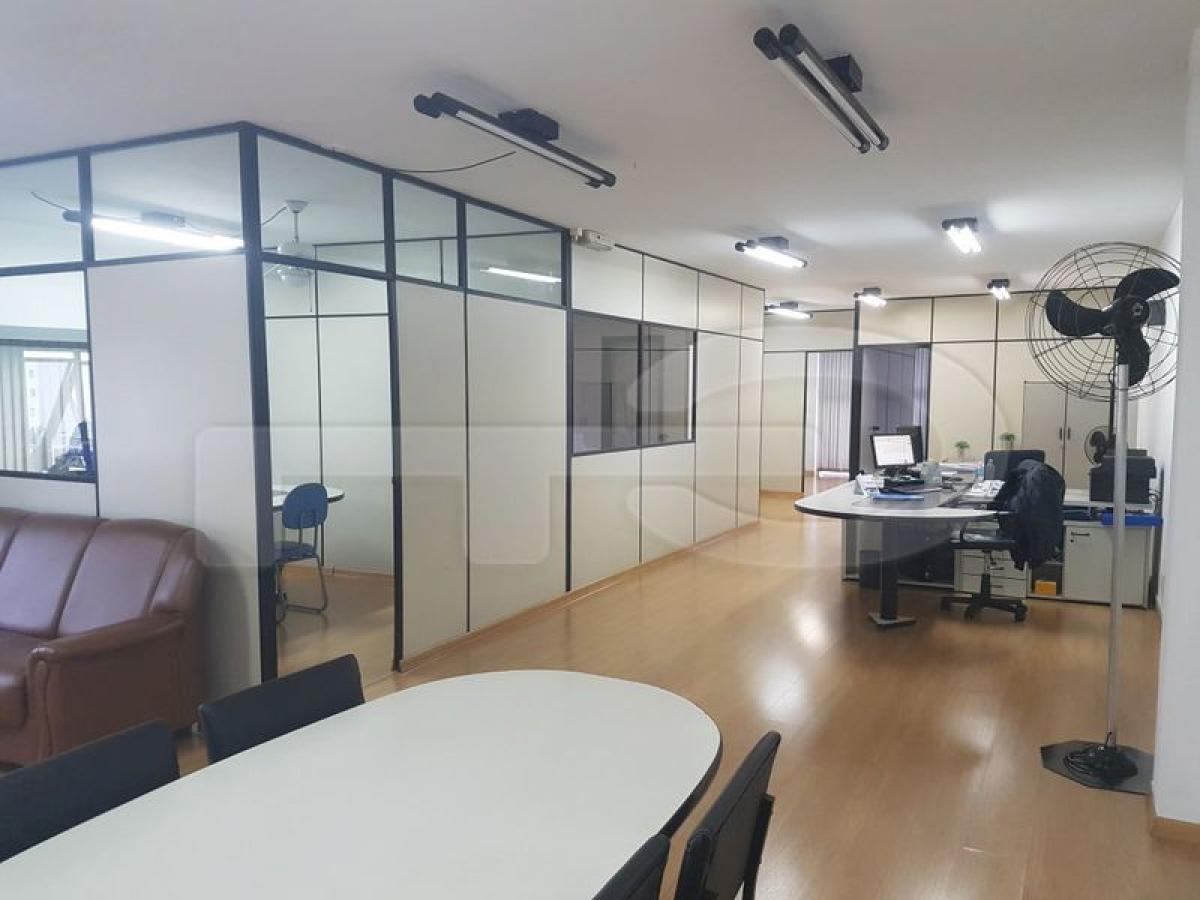 Casa de 7 dormitorios en Sao Paulo, Brazil No. 472019