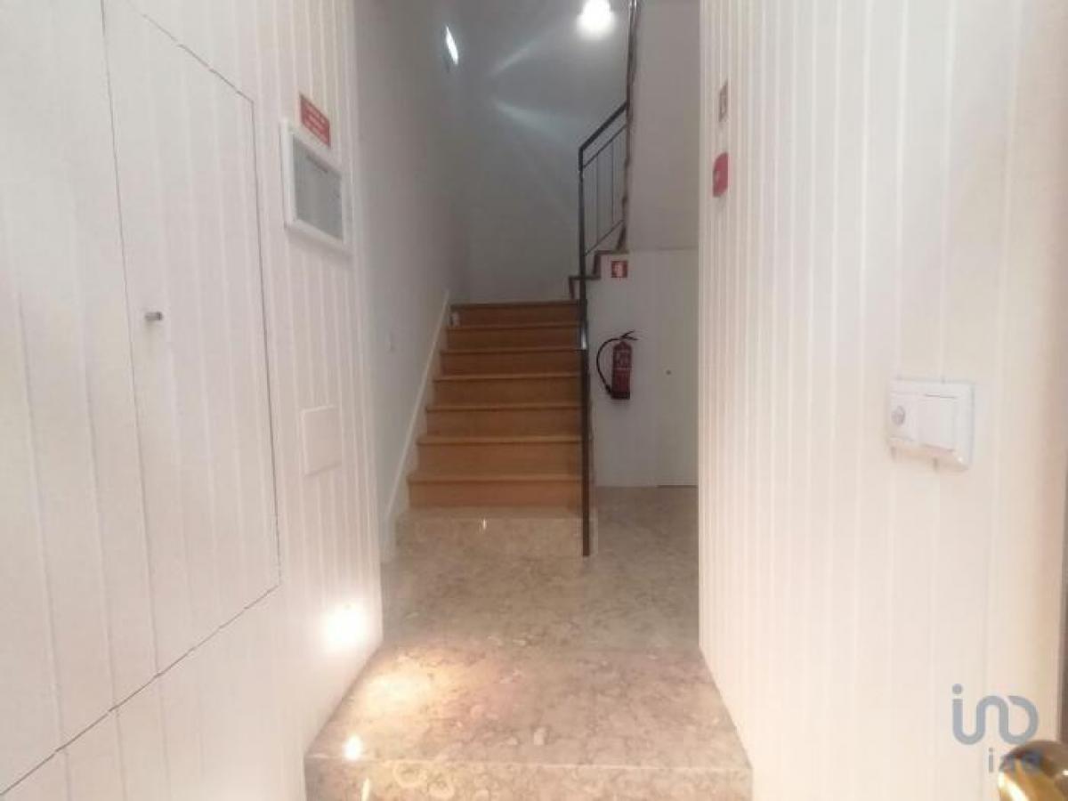 2 bedrooms Apartment in Lisbon, Portugal No. 5705