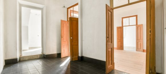 30 bedrooms House in Faro, Portugal No. 149366 3