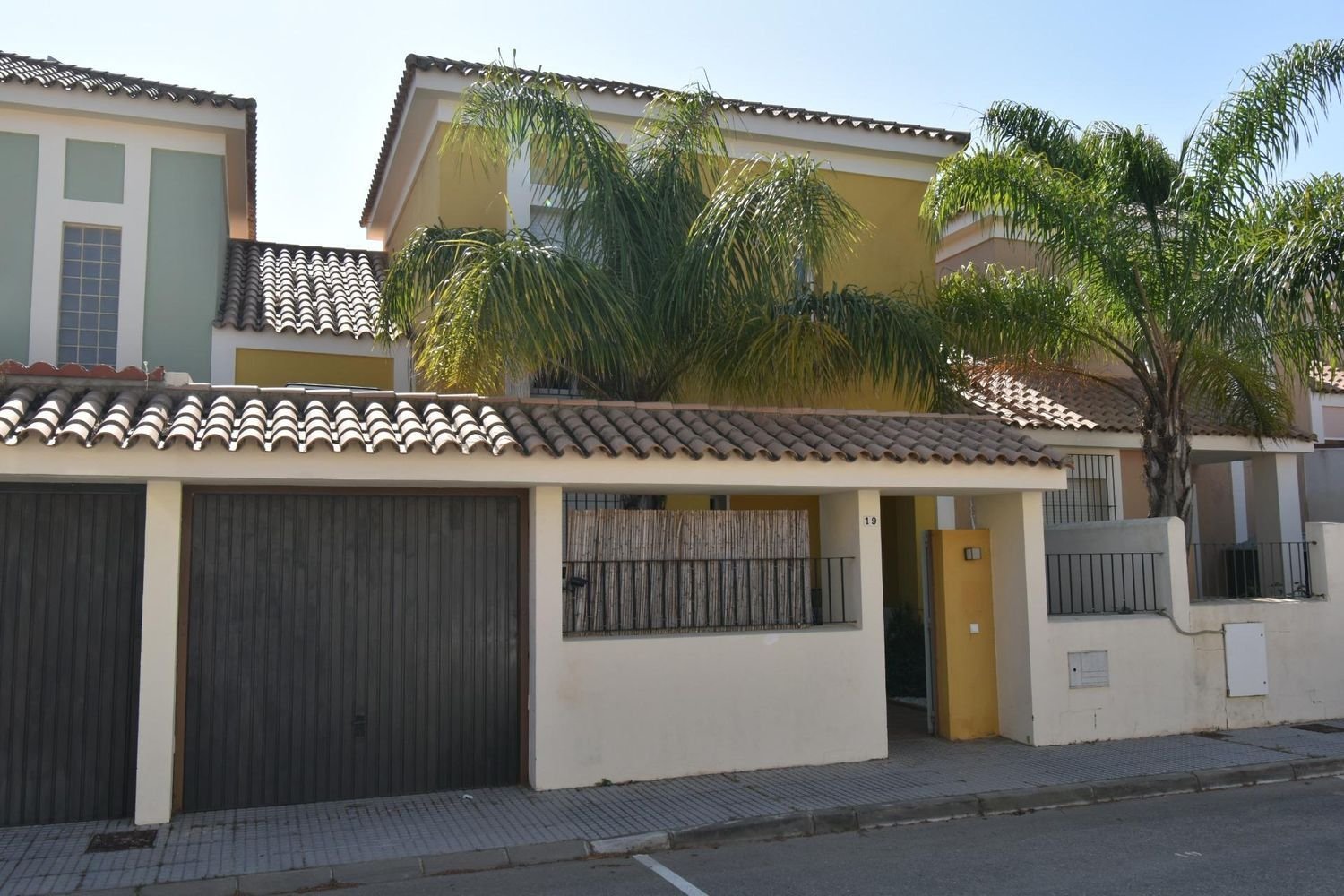 Casa de 3 dormitorios en Cádiz, Spain No. 154661