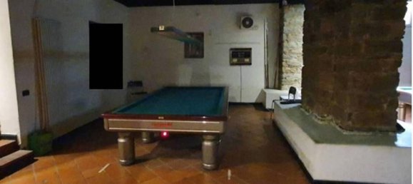 233m² Commercial property in Vallecrosia, Italy No. 306825 2