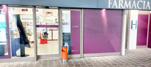 114m² Commercial property in Reggio Emilia, Italy No. 371942 3