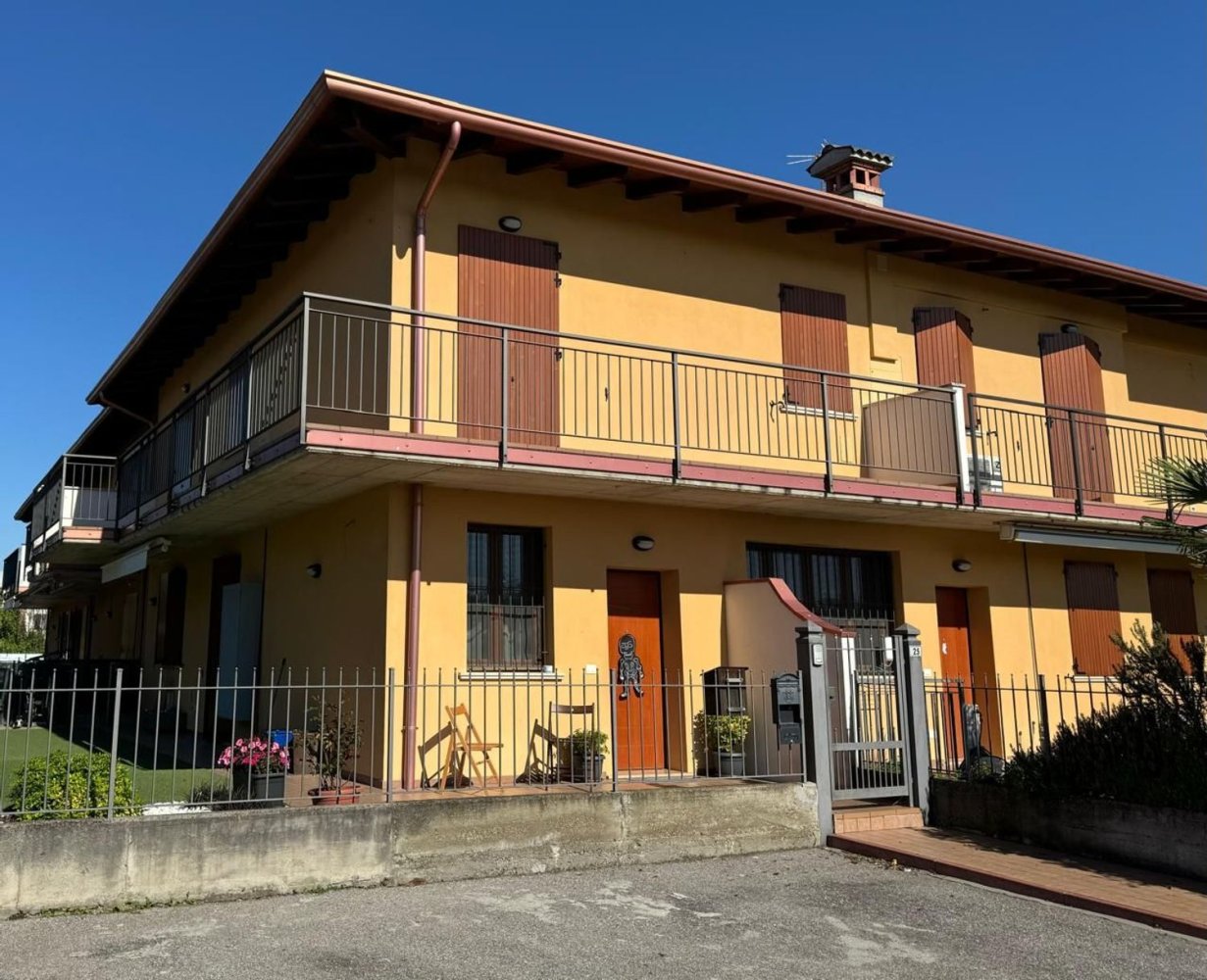 10-Zimmer Wohnung in Verolanuova, Italy, Nr. 217346
