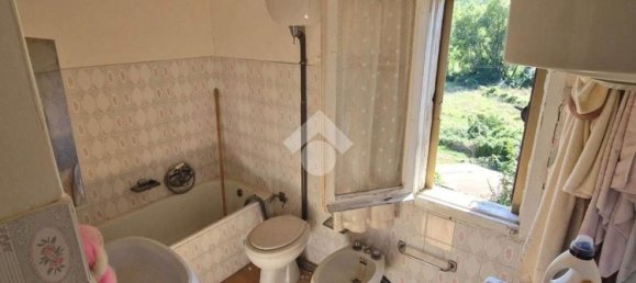 3 Schlafzimmer Haus in Spoleto, Italy, Nr. 373960 17