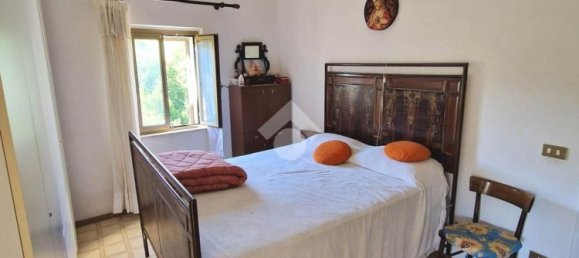 3 Schlafzimmer Haus in Spoleto, Italy, Nr. 373960 14