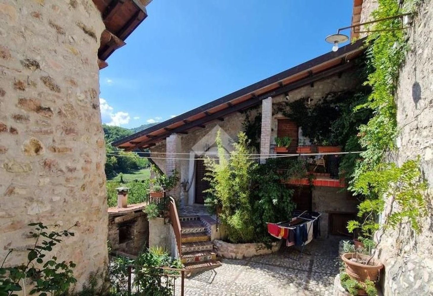 3 Schlafzimmer Haus in Spoleto, Italy, Nr. 373960