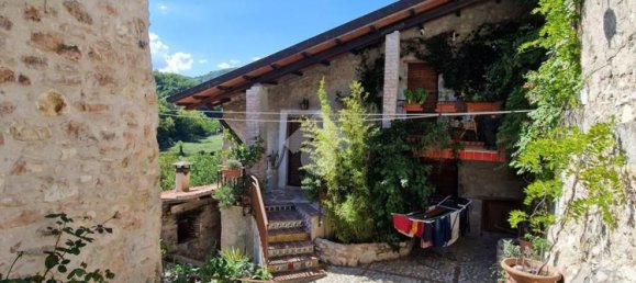 3 Schlafzimmer Haus in Spoleto, Italy, Nr. 373960 6