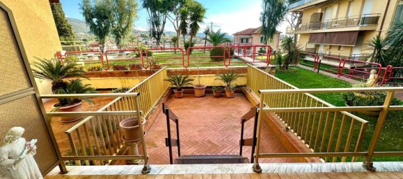 Квартира с 1 спальней в Лоано, Италия № 166279 14