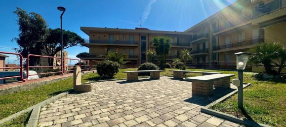 Квартира с 1 спальней в Лоано, Италия № 166279 2