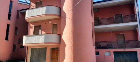 7 rooms House in Luco dei Marsi, Italy No. 134013 4