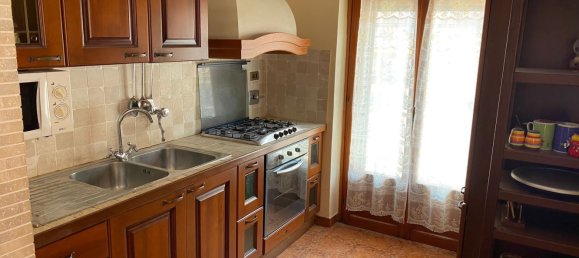 7 rooms House in Luco dei Marsi, Italy No. 134013 7