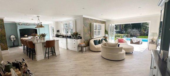 5 bedrooms House in Hadley Wood, United Kingdom No. 6563 9