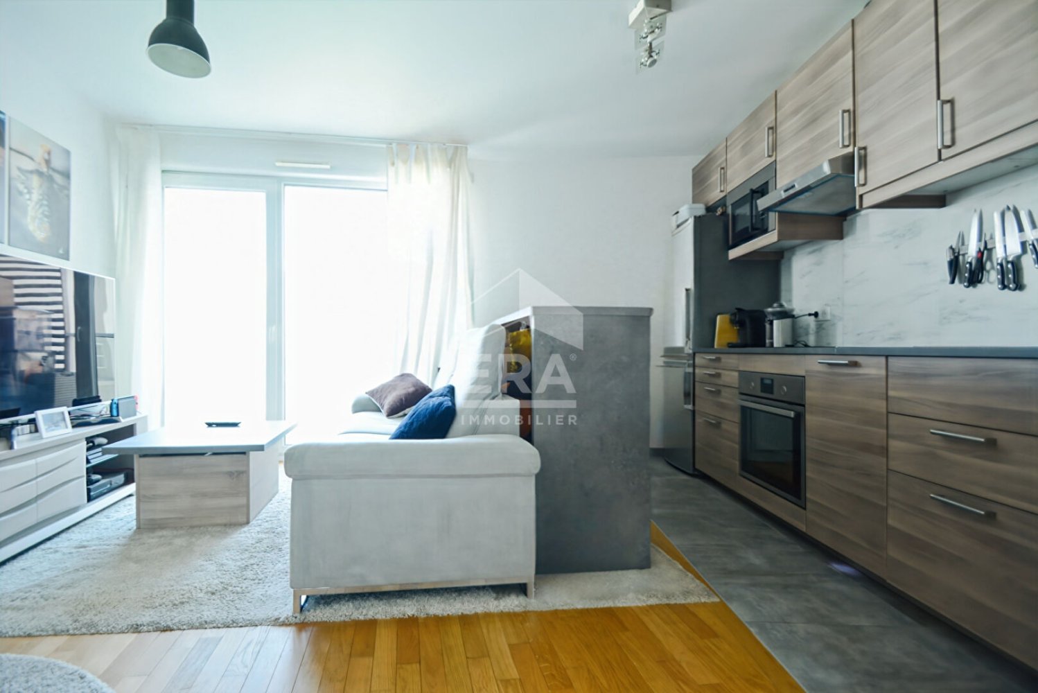 2-salle Appartement à Issy-les-Moulineaux, France No. 364050